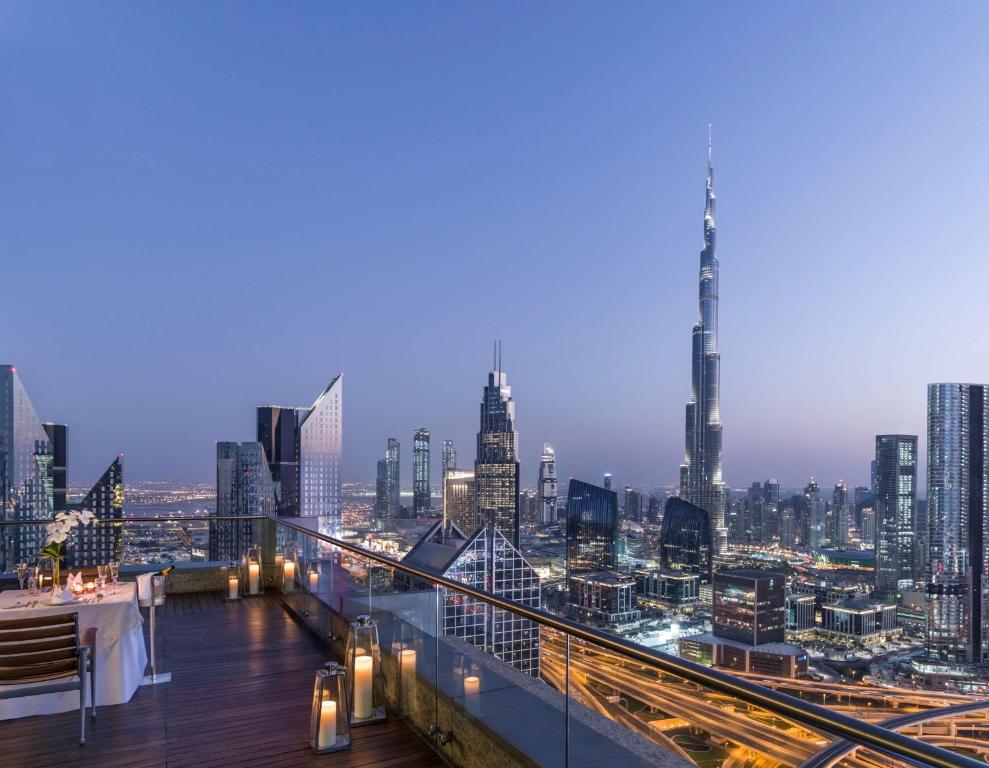 Shangri-La Dubai Sheikh Zayed Rd Near Financial Metro Station - Dubai - United Arab Emirates